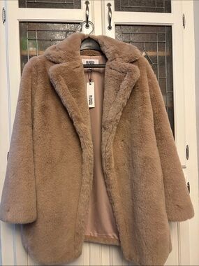 BB Dakota Blush Plush Teddy Coat